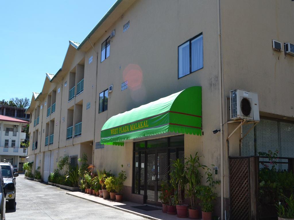 Hotel West Plaza Malakal à Koror Extérieur photo