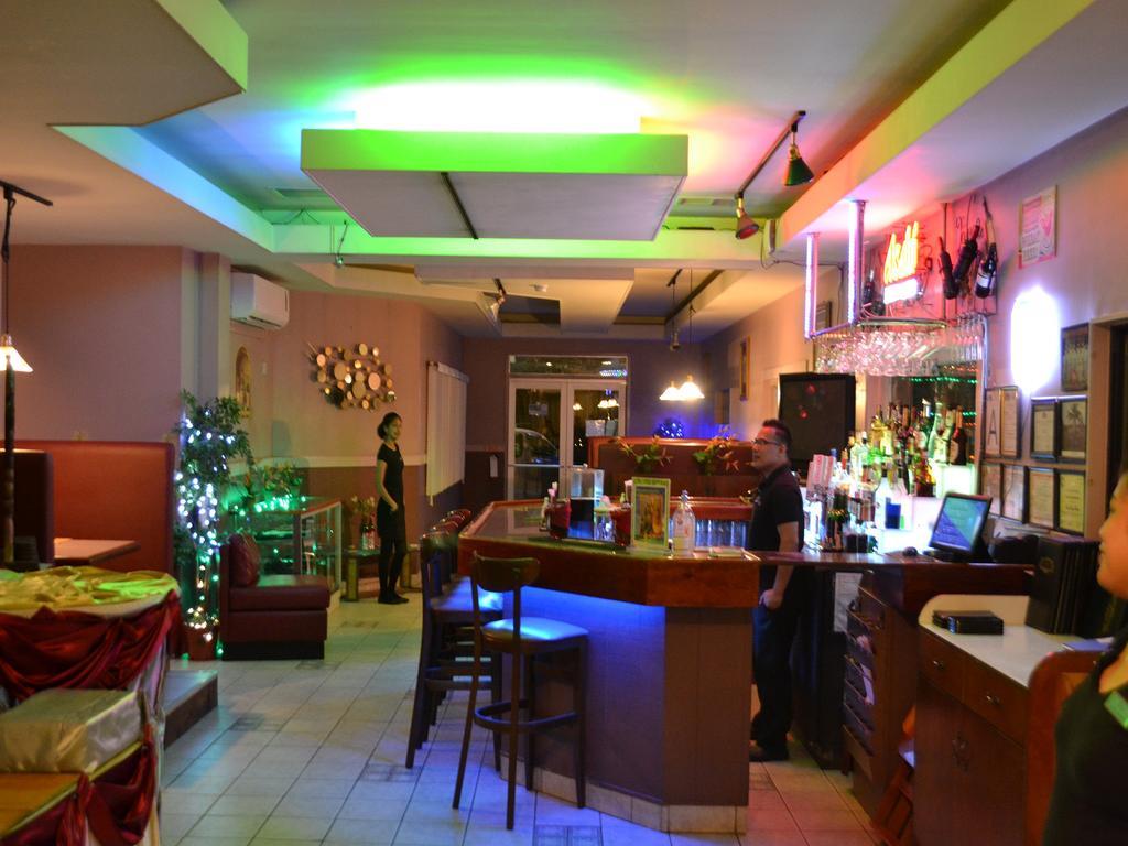 Hotel West Plaza Malakal à Koror Extérieur photo