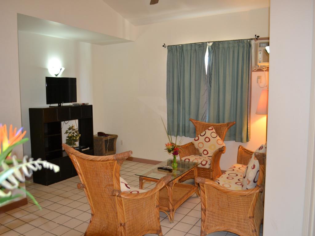Hotel West Plaza Malakal à Koror Extérieur photo