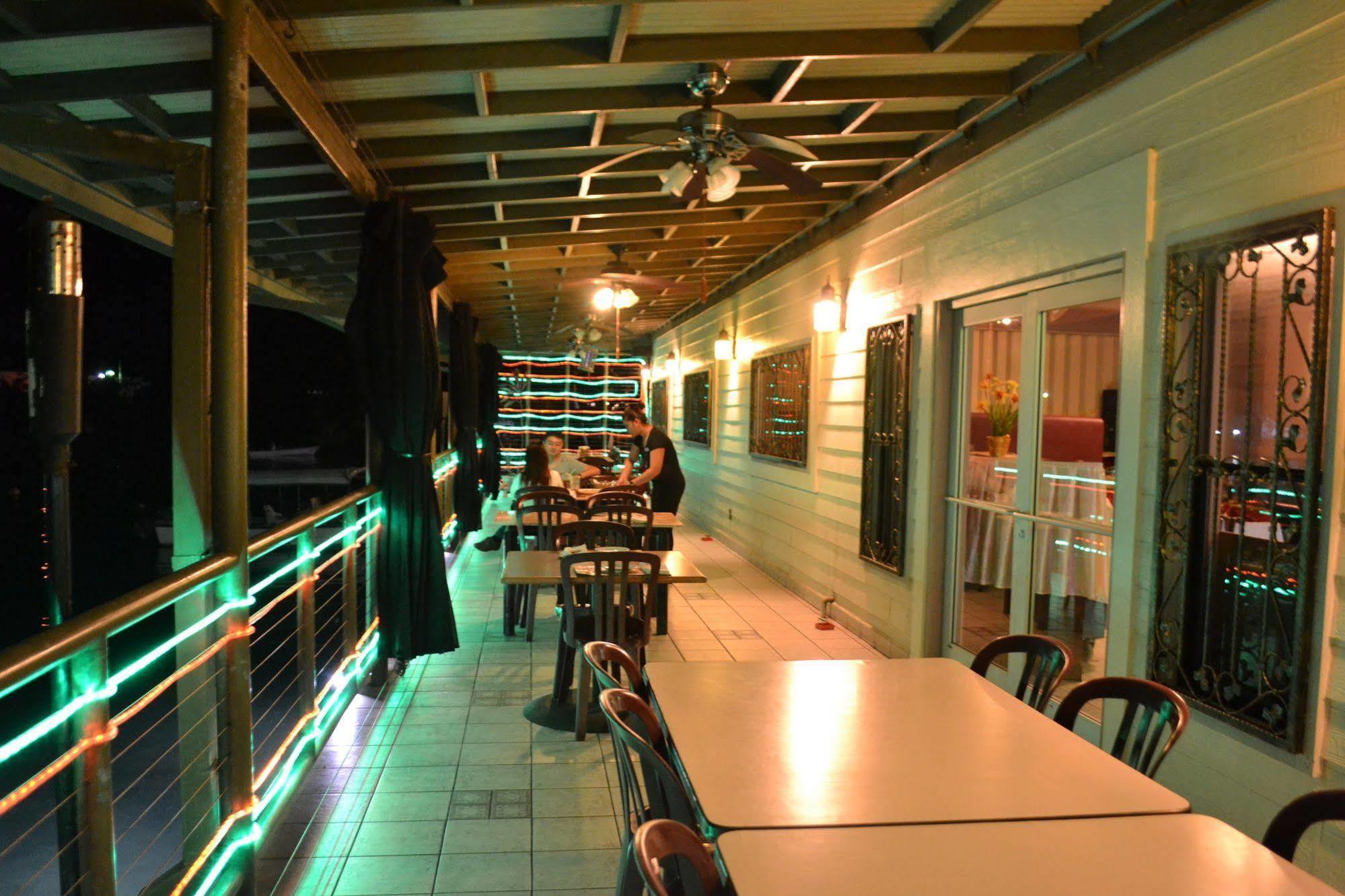 Hotel West Plaza Malakal à Koror Extérieur photo