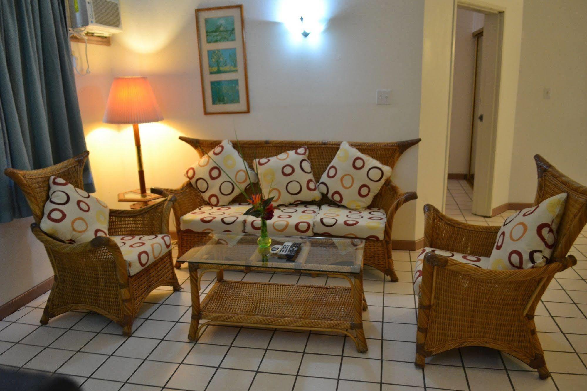 Hotel West Plaza Malakal à Koror Extérieur photo
