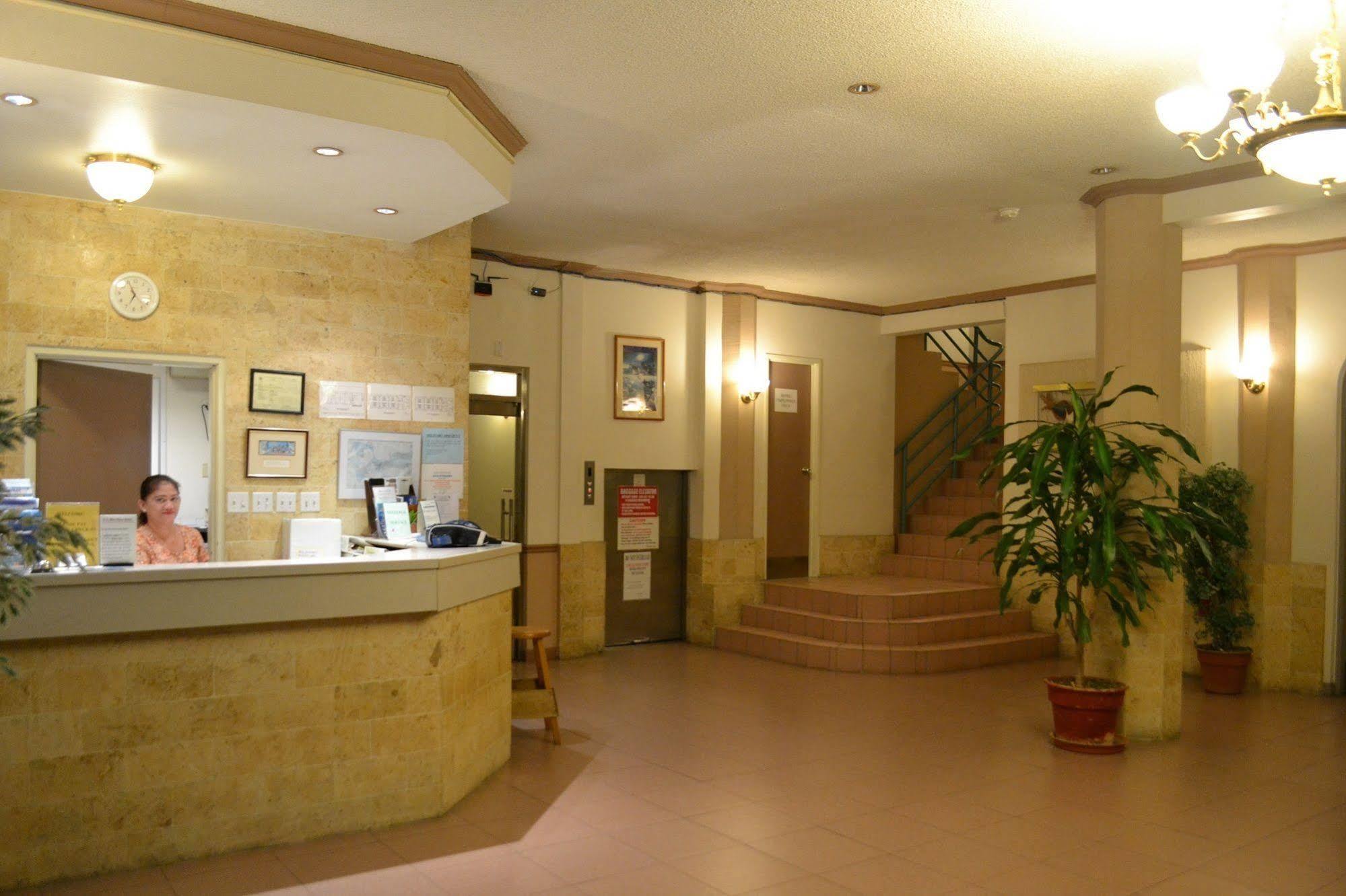 Hotel West Plaza Malakal à Koror Extérieur photo