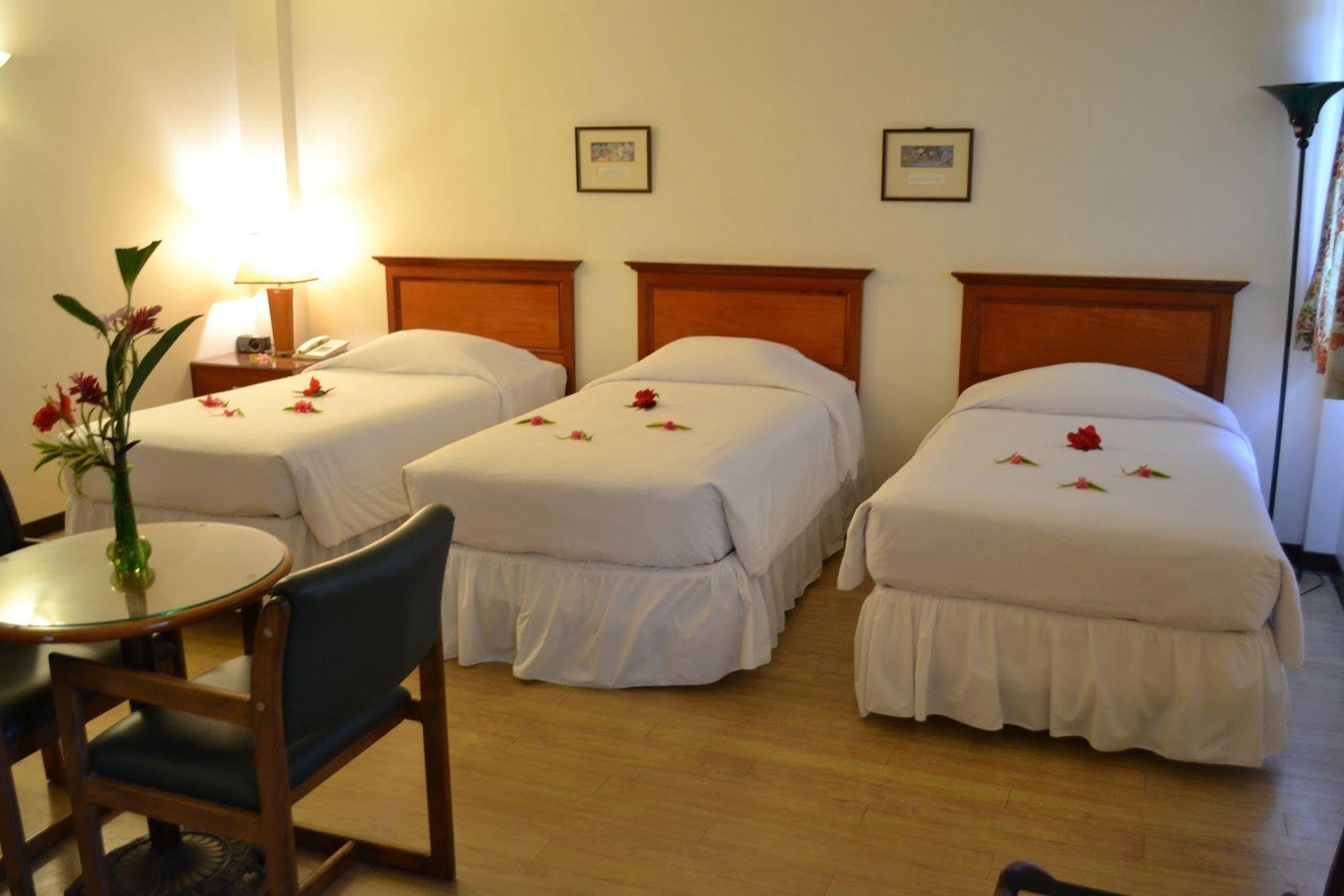 Hotel West Plaza Malakal à Koror Extérieur photo