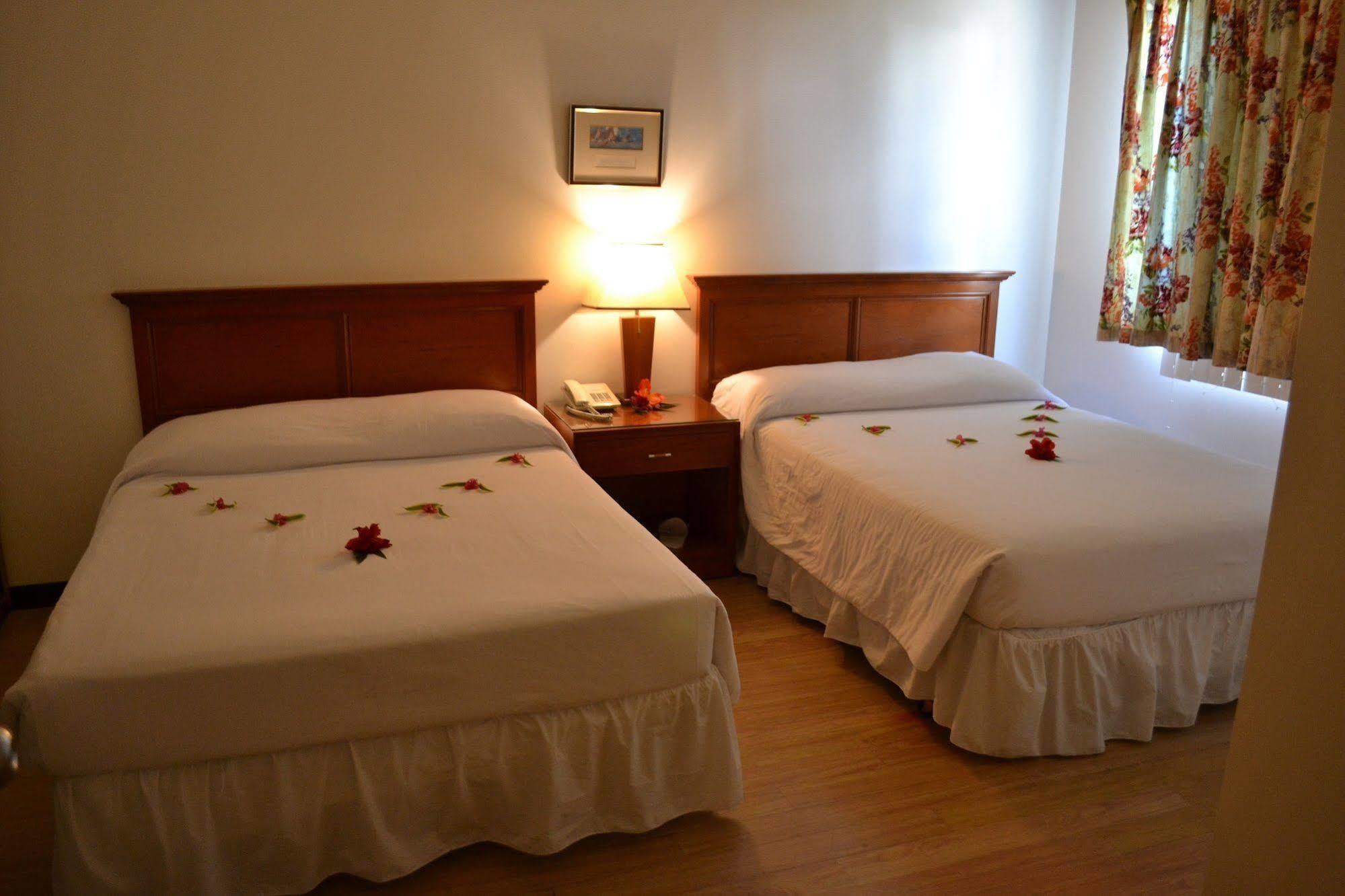 Hotel West Plaza Malakal à Koror Extérieur photo