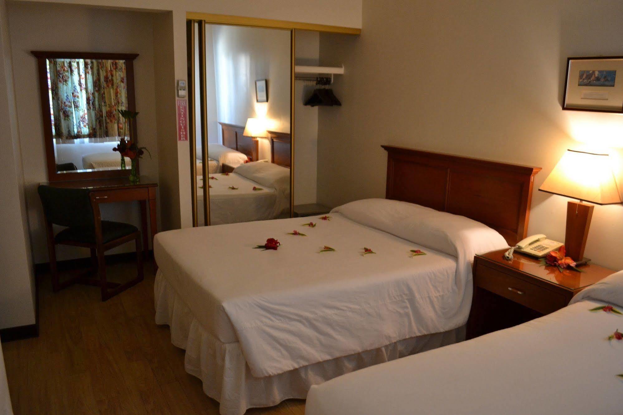 Hotel West Plaza Malakal à Koror Extérieur photo